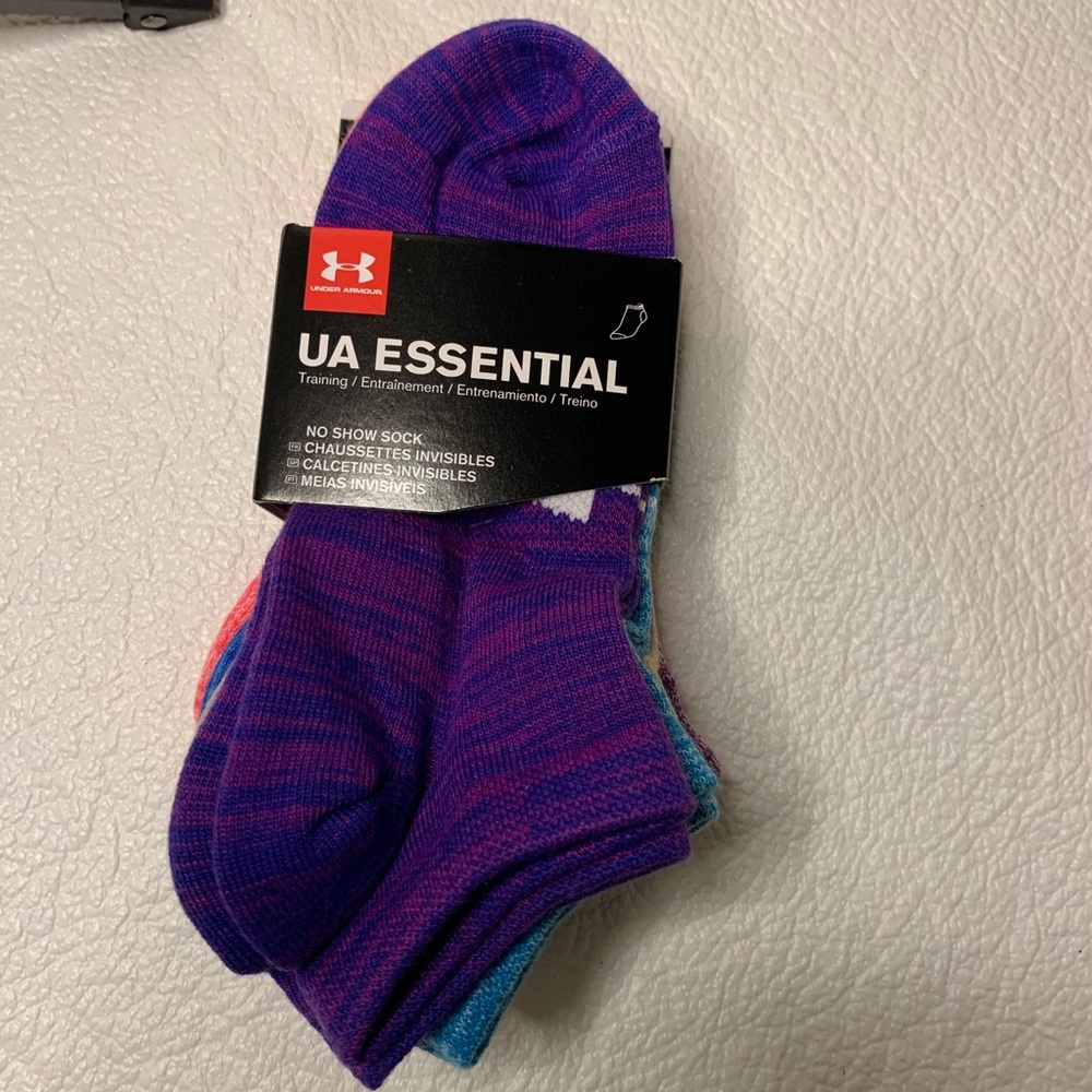 Under armour pack of  kids no show socks NWT